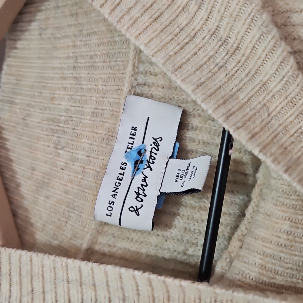 Cream Ribbed Knit Sweater - Picture 3 of 4